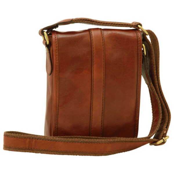Borsa a tracolla in pelle. Marrone