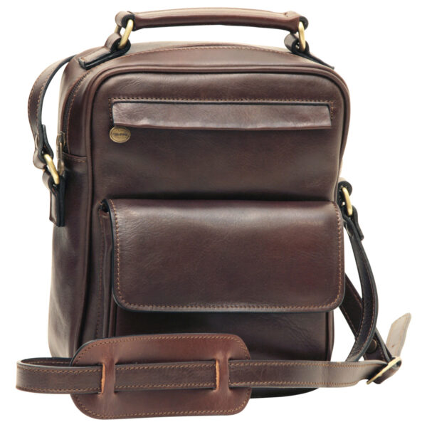 Borsa a tracolla con tasca frontale. Marrone Scuro