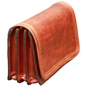 Pochette in pelle. Marrone