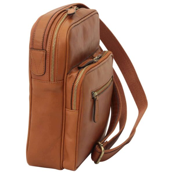 Messenger in pelle con chiusura a zip (Piccola). Marrone Coloniale - immagine 3